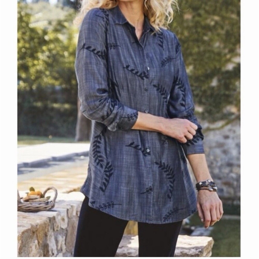 SoftβSurroundings PapyrusΒ EmbroideredβDenim Tunic Button Up Size Large
